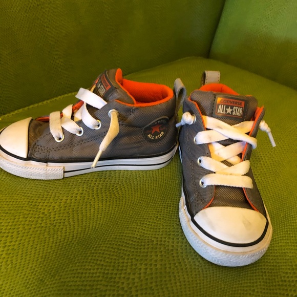 kids converse size 8